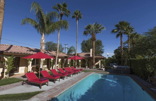 Uptown Design District Villa | Villa Cristine