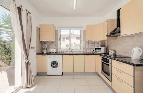 Ayia Thekla Villa | Villa Croeso - Villa moderna de 3 dormitorios con piscina privada