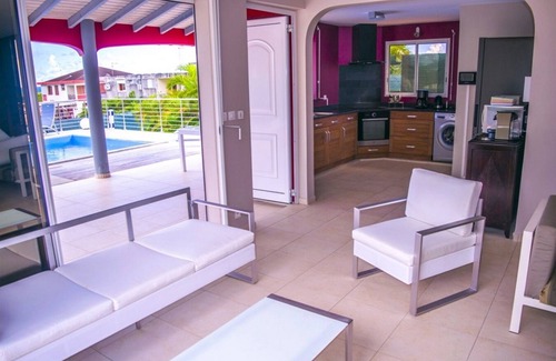 Sainte-Anne Villa | VILLA D'ALICE 1 CENTRO DE LA CIUDAD A 10 minutos A PIE DE LA PLAYA DE BOURG 3 ESTRELLAS