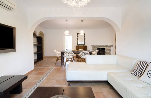 Los Gallos-Cerromolino Casa | Villa "Del Mar" with Private Pool & Wi-Fi