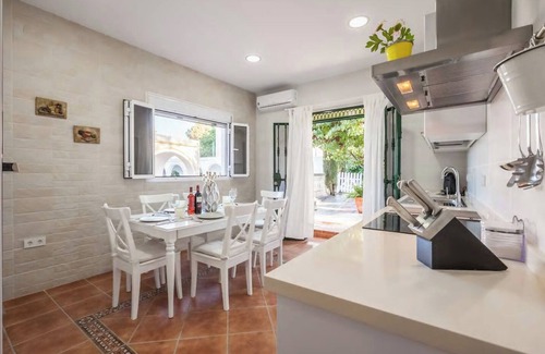 Villanueva del Ariscal Villa | Villa del Manzano, Chalet completo con piscina a solo 15 minutos de Sevilla