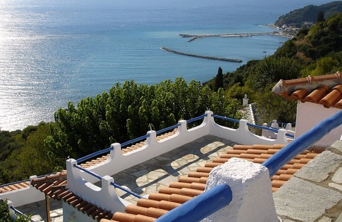 Xanthi Region Villa | VillA DAHLIA. Vista privilegiada sobre el mar Egeo. Acceso al mar desde el parque privado.