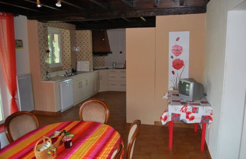 Saint-Loubouer Casa | Villa Daisy casa grande con jardín privado y acceso a gran jardín con piscina