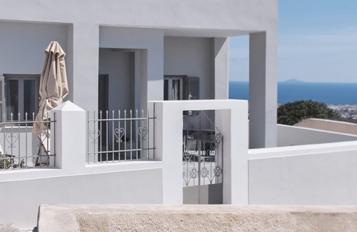 Fira Villa | Villa DALI: casa de 3 dormitorios para familias / amigos con vista única al Volcán