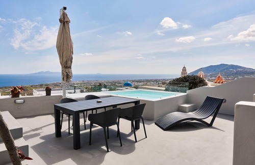 Fira Villa | Villa DALI: casa de 3 dormitorios para familias / amigos con vista única al Volcán