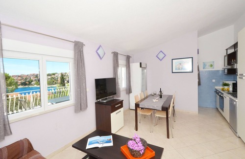 Businci Villa | VILLA Dalmacia moderno situado frente al mar Villa con piscina climatizada, vista preciosa stuning