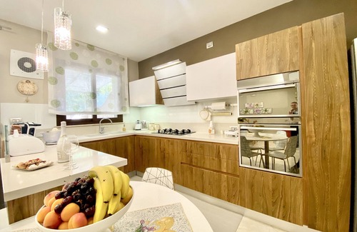 Alcamo Villa | Villa 'Davelia' with Shared Terrace, Wi-Fi and Air Conditioning