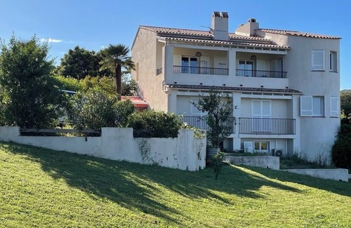 Ajaccio Villa | Villa de Charme Climatisée Avec Piscine Pour des Vacances Familiales, Entre Amis