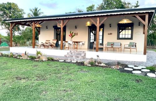 Le Moule Casa | Villa de charme dans un verger tropical