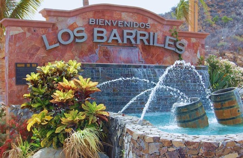 Los Barriles Condominio | Villa De Cortez Condo! Beachfront, Sunrises, Fishing and Pickleball await!