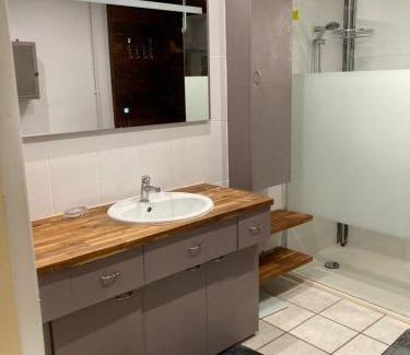 Saint Laurent de la Pree Casa | Villa de la Prée