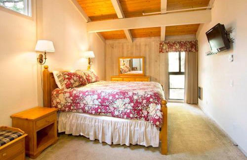 Mammoth Lakes Casa | Villa De Los Pinos #33 Year-Round Activities