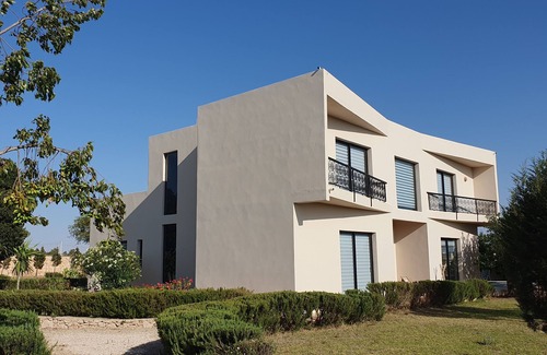 Afrate Haissoun Villa | Villa de Luxe , 8km Centre Ville , au Calme à la Campagne