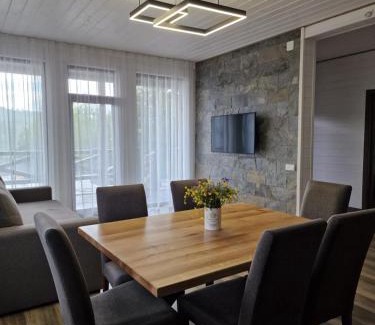 Plavya Apartamento | Villa Debryanets