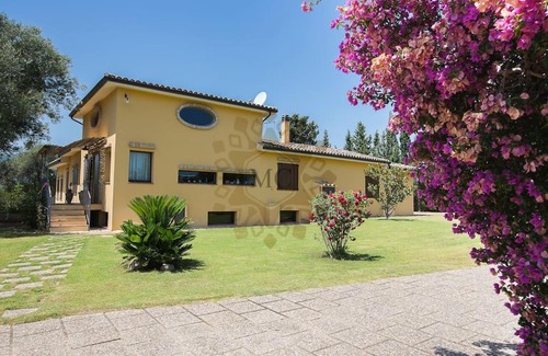 Sarroch Villa | Villa degli ulivi con piscina