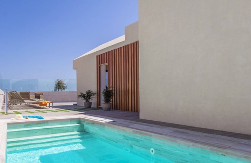 Caleta de Fuste Villa | Villa Del Mar by Villa Plus