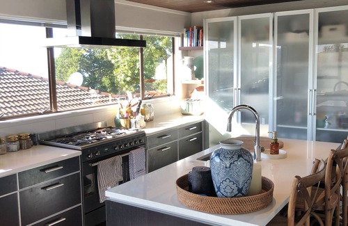 Hatfields Beach Casa | 'Villa Del Mar' Seaside Escape