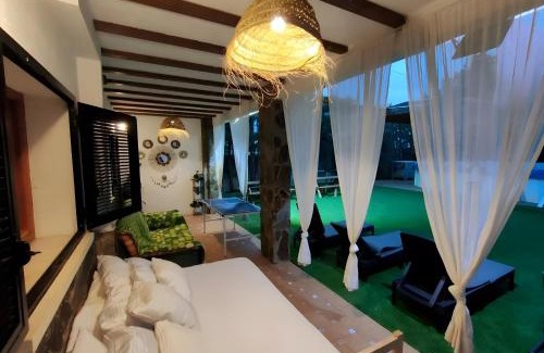 Navahermosa Villa | Villa del Monte Casa Rural