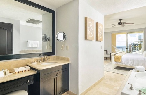 Downtown Cancun Complejo | Villa Del Palmar Cancun Resort: experience a luxury stay.