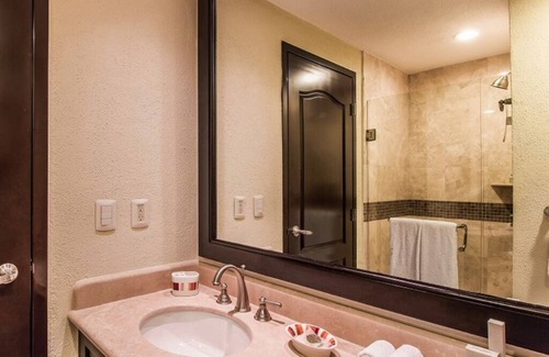 Downtown Cancun Complejo | Villa Del Palmar Cancun Resort: experience a luxury stay.