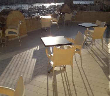 Kalkara Cama Y Desayuno | Villa Del Porto