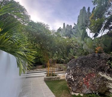 Carcar Casa | Villa del Sol 1 -Barkada Rooms