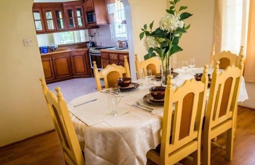 Bois d'Orange Villa | Villa Del Sol - Asequible pero de lujo