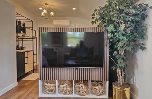 Meadowlawn Apartamento | Villa del Sol St Pete The Loft
