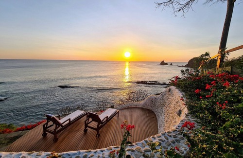 San Juan del Sur Villa | VILLA DELFÍN - Beachfront Luxury Villa 180° views