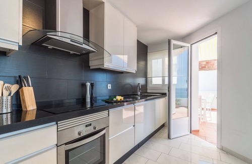 Salobrena Villa | Villa Delfín Blanca con fantásticas vistas y piscina privada