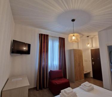 Sant'Arcangelo Casa | Villa dello Sparviero