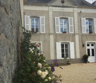 Thouars Cama Y Desayuno | Villa des Glycines