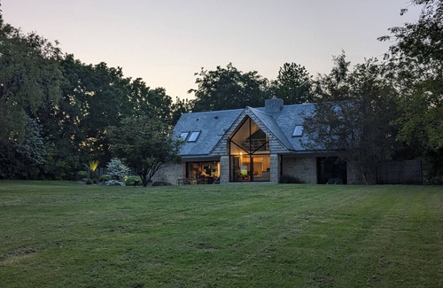 Berven Casa | Villa DES Marronniers, Maison Entre Terre et Mer; Avec Spa, Baby Foot et ps4
