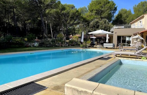Lambesc Casa | Villa des Pins, beautiful family home, near Aix en Provence, 8 people