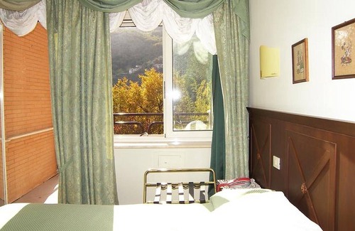 Sant'Elia Fiumerapido Cama Y Desayuno | Villa Des Reves habitación para 3 en el verde cerca de Montecassino