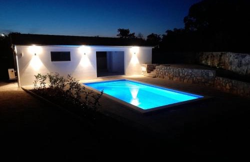 Pinezici Casa | Villa Diny with Pool