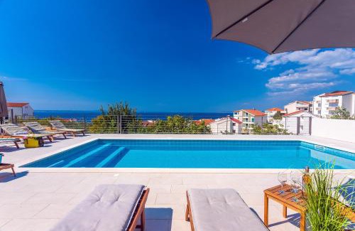 Podstrana Villa | Villa Diva with 7 bedrooms, heated pool, sauna and fun zone, sea views