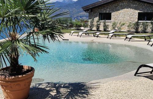 Brenzone sul Garda Apartamento | Villa Divina22-APT Unica-Con piscina e vista lago