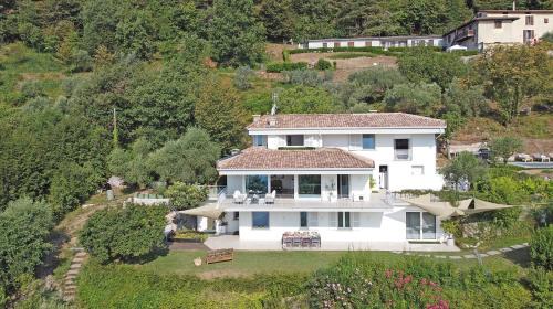 Salo Villa | Villa Dolce Bellezza