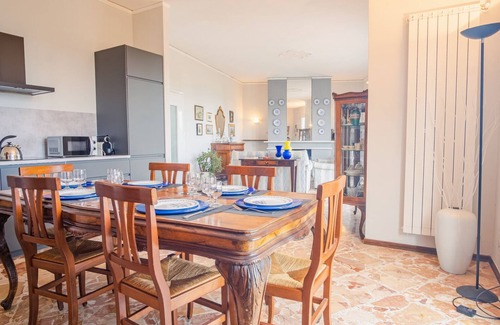 Padenghe sul Garda Apartamento | Villa Dora - Tres Habitaciones Piso, Capacidad 6