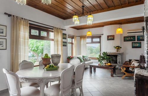 Skopelos Villa | Villa Driades