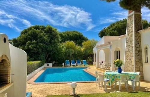 Quarteira Casa | Villa du Golf III-garden and private pool-air conditioning-5 minutes from the beach