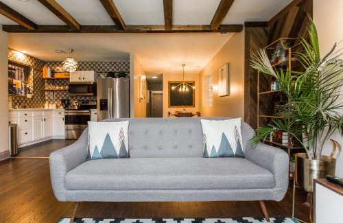 Bronzeville Casa | Villa Dubois Guest House