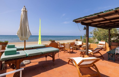 Latina Lido Villa | Villa Duna frente al mar con acceso directo exclusivo a la playa de 50m.