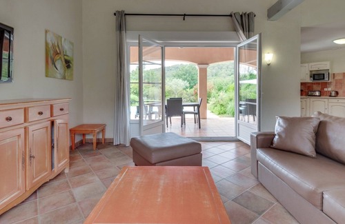 Callian Villa | Villa duplex pour 8 | Piscine privée + terrasse
