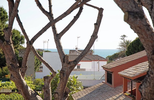 Chiclana de la Frontera Villa | Villa 'El Chozo' con vistas al mar, piscina privada y Wi-Fi