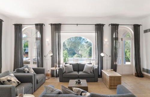 Benalup-Casas Vieja Casa | Villa Eagle