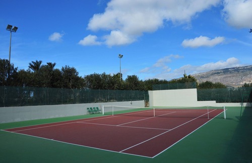 Paceco Villa | VILLA EGADI CON PISCINA Y PISTA DE TENIS