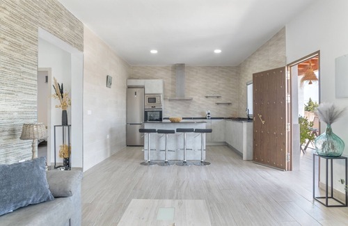 Barbate Casa | Villa 'El Olivar 2' con vistas a la montaña, Wi-Fi y aire acondicionado