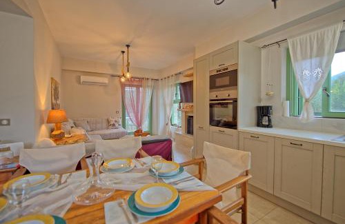 Almiros Beach Villa | Villa Elaia by PosarelliVillas